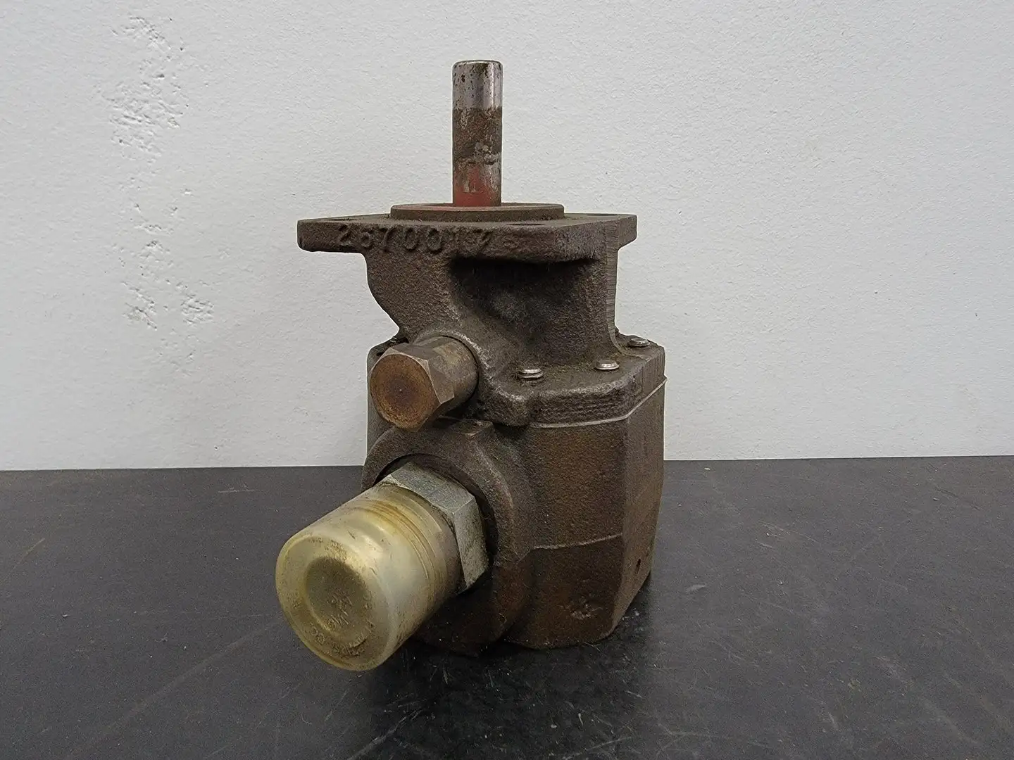 Hydraulic Gear Pump No. 1350026