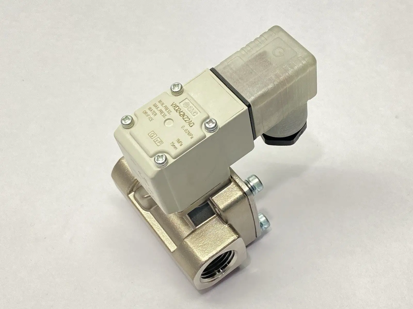USED SMC 2-WAY MEDIA VALVE