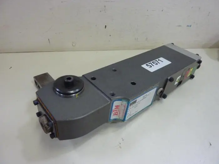 Used BTM CORP STC52VP-1420-73320H-90AR-SCDC Clamps Michigan US | Ideal Machinery #582633
