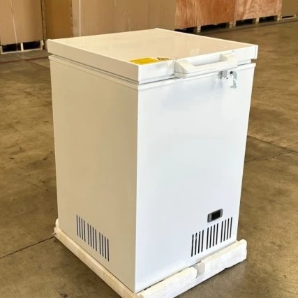 171-0392 22" Solid Top Self Contained Ultra Low Temperature Chest Freezer
