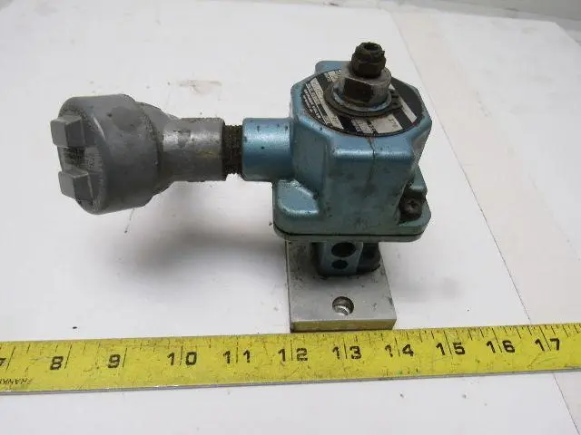 Used SKINNER _UNKNOWN_ Valves/Fittings | Arrow Industrial #623974