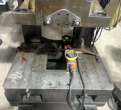 USED 1978 L AND J L AND J 80 PRESS