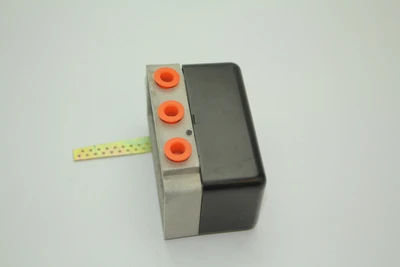Used Johnson Controls V-9502 Parts (Hydraulics and Pneumatics) California US | Davliegogo LLC #1705525