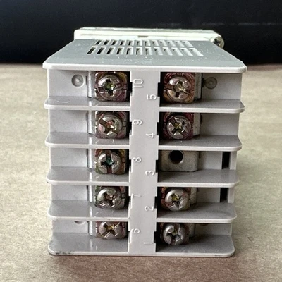 USED Omron E5CS-R1KJX-F