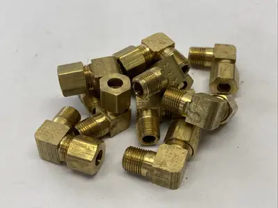 269C-4-2 | Parker  Fitting Brass Right Angle 1/4" OD Tube x 1/8" MNPT LOT OF 11 - New Other