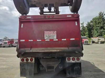 USED 2014 PETERBILT 365