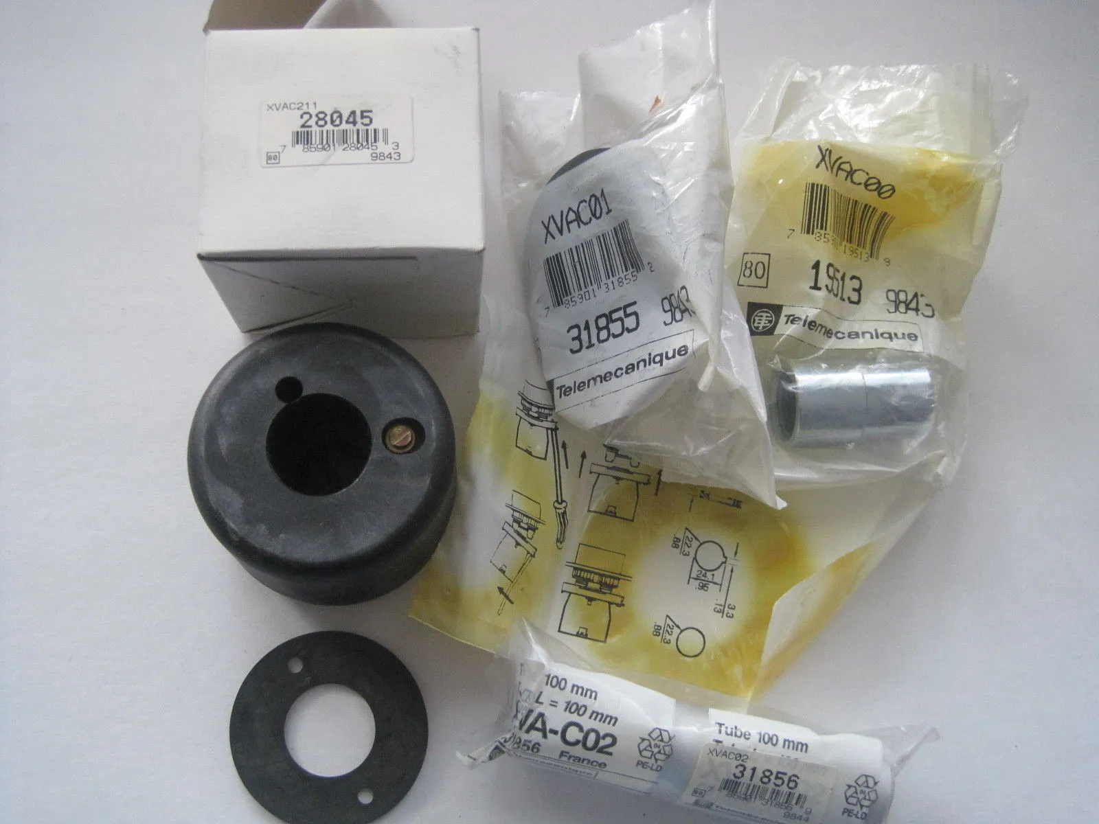 NEW TELEMECANIQUE XVAC211 OR XVAMCM43 INDICATOR BEACON XVAL+OPTIONS