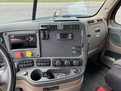2016 FREIGHTLINER CASCADIA FREIGHT TRUCK | Levy Recovery Group (8)