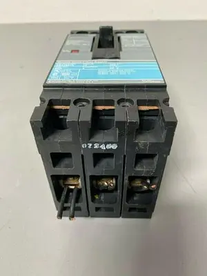 USED SIEMENS EBD43B015 SENTRON SERIES CIRCUIT BREAKER