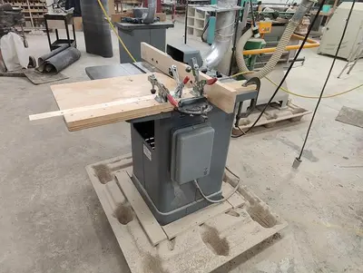 USED 1985 DELTA 43-372