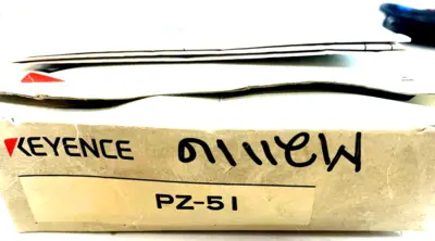 NEW KEYENCE PZ-51 PHOTOELECTRIC TRANSMITTER RECIEVER SET PZ51