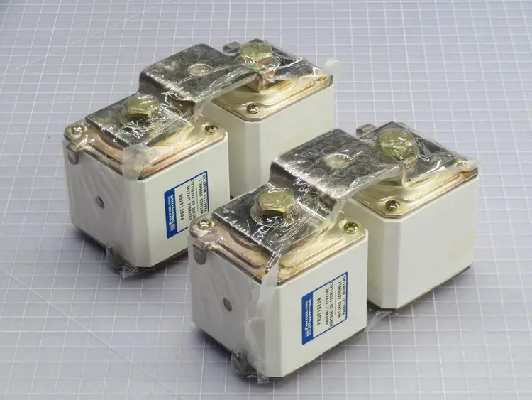 New | in-Stock FERRAZ SHAWMUT N300737 Fuses Texas US | Aucto #1308302