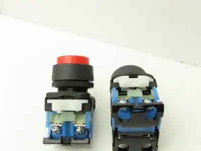 Fuji Electric Pushbutton Red Yellow Momentary 22mm 250V 6A Lot of 8