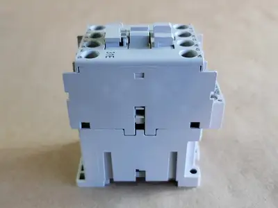 NEW ALLEN-BRADLEY 700-CF310