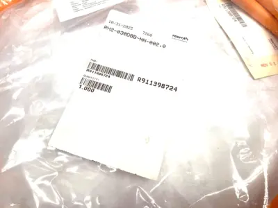 NEW BOSCH REXROTH HYBRID SERVO MOTOR CABLE 2M LENGTH RH2-030DBB-NN-002,0
