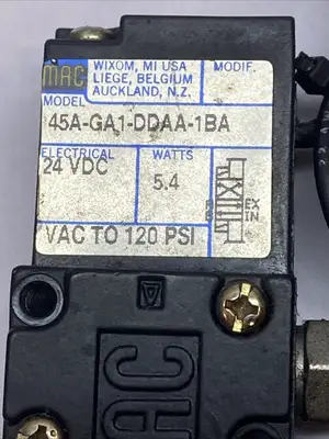 Used MAC Solenoid Valve 4-Way Double 1/8 24VDC NPTF Solenoid Valves Michigan US | Maverick Industrial Sales #1402152