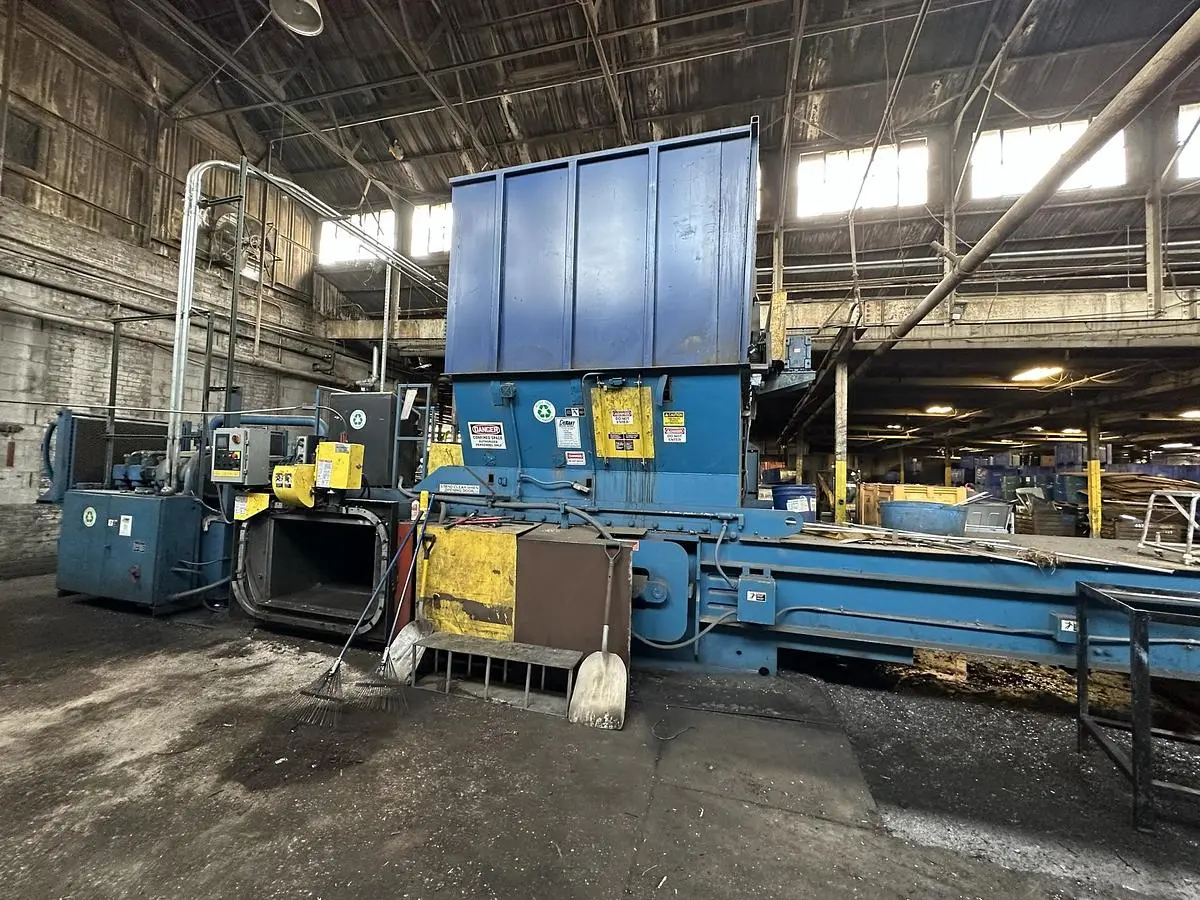 USED HARRIS GORILLA 200T-13/9 TWO-RAM BALER
