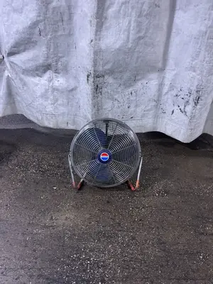 Lakewood 18” 18” Floor Fan