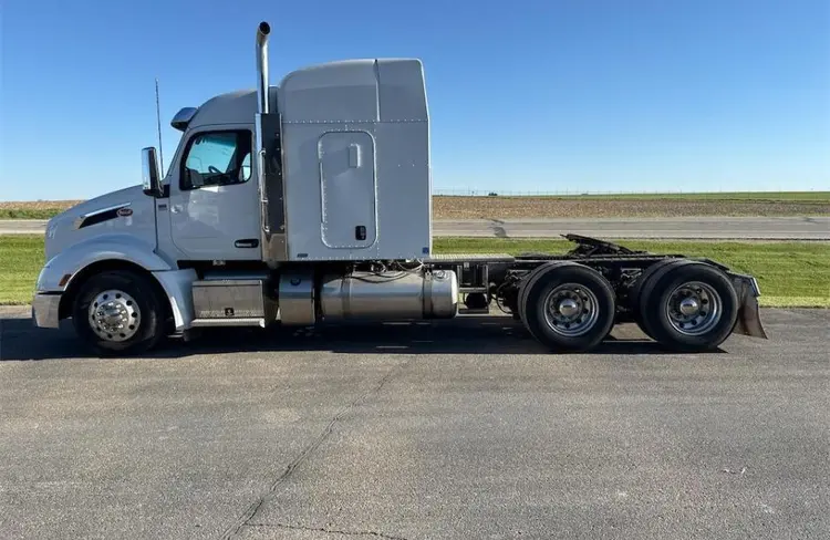 Used PETERBILT 579 Tractors & Trailers Minnesota US | Mitsubishi HC Capital America #1362635