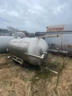 2,500 Litre Giusti Stainless Steel Vertical Mixing Vessel, 1100mm Dia x 2400mm Straight Side