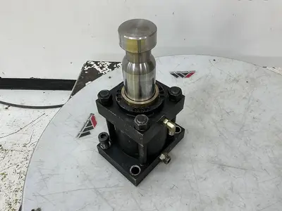 USED MILACRON MM880-116