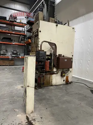 Used CINCINNATI 175-OBS Gap Frame (OBS) Presses Michigan US | Vander Ziel Machinery Sales #483337