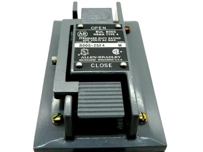 NEW ALLEN BRADLEY 800S-2SF4 STANDARD DUTY STATION TYPE 4 800S2SF4
