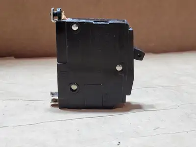 USED SQUARE D QOB120