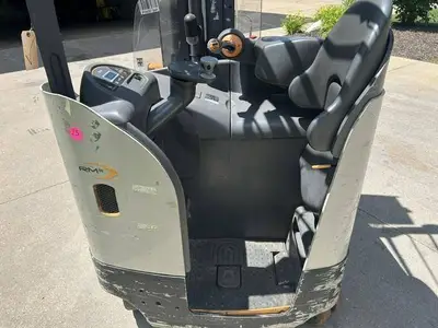 Used 2021 CROWN RM6095S-45 Reach Trucks Illinois US | Somerset Equipment Sales #1546188