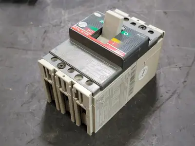 40 Amp, 3 Pole, 480-600Y/347 volts Circuit Breaker