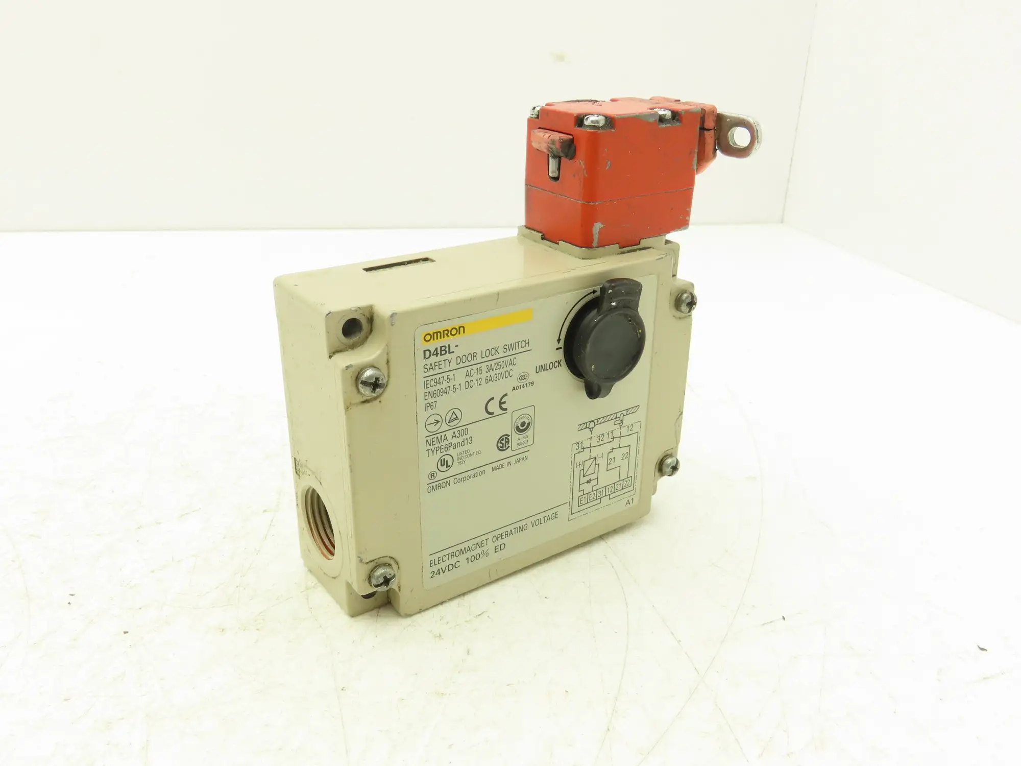 Omron D4BL-2DRG Solenoid Interlock Safety Door Switch 24VDC With Straight Latch