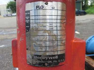 Honeywell Flowing 6"-150 Rotary Valve with Actuator and Positioner