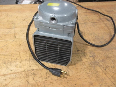 Used GAST DOA-P702-AA Vacuum Pumps Minnesota US | Machinesused.com #1571944