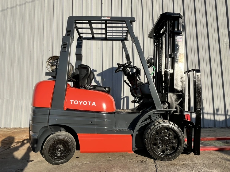 Used 1999 TOYOTA 42-6FGCU25 Misc Forklifts Wisconsin US | Forklifttrader.com #567149