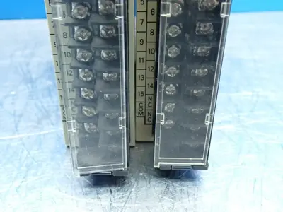 Used OMRON C200HID212 Input / Output Modules | HGR 24 #733399