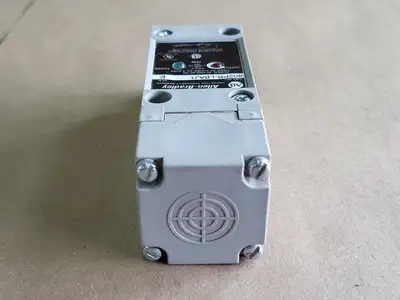 NEW ALLEN-BRADLEY 802PR-LBAJ1