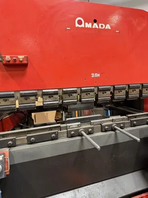 USED 1991 AMADA RG 100S
