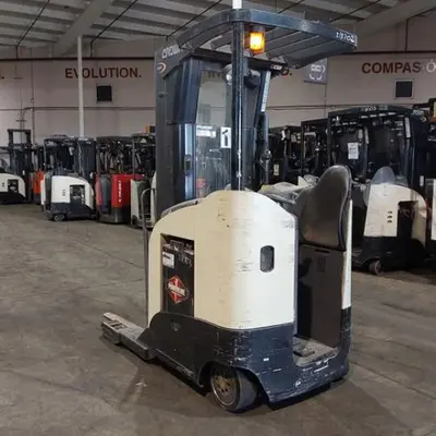 USED 2016 CROWN RR5725-45