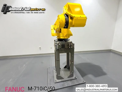 USED FANUC M-710IC