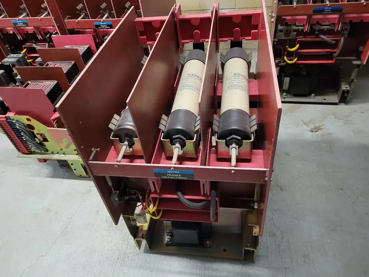 Used SIEMENS 88H3533034A1AT Switchgears British Columbia CA | Lenmark #240625