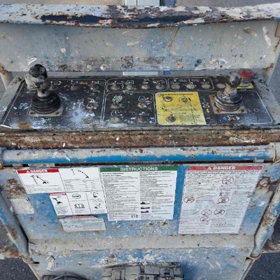 USED 2015 Genie S-65