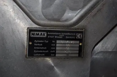 ARCWORLD YASKAWA MOTOMAN ROBOTIC SPOTWELDING CELL