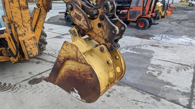 USED 2005 CASE 590SM
