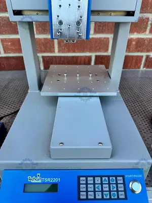 USED TECHON TSR2201 DISPENSING ROBOT 3-AXIS 200MM X 200 MM
