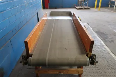 SPC8303  Conveyor belt conveyor 24" w x 67" l