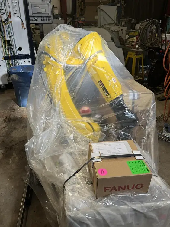New | in-Stock 2022 FANUC FANUC ARCMATE 120ID Robots Michigan US | RAB Industries, Inc. #717917