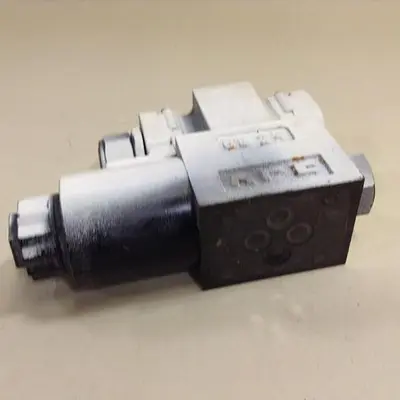 USED YUKEN DSG-01-2B2-D24-50251