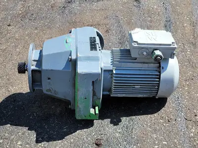 5 hp, 460 Volts, 1800 Rpm, Gear Motor