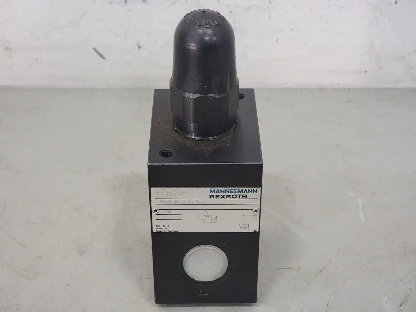 NEW REXROTH DBDS 10 G18/400