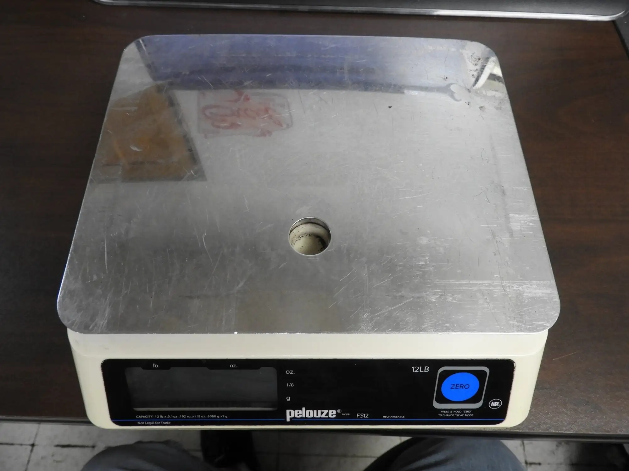 Used Rubbermaid Used Rubbermaid® Pelouze® RUBFS12-88 Digital Portion Control Scale-12 lb Food Scales Illinois US | Falcon Restaurant Supply #1376579
